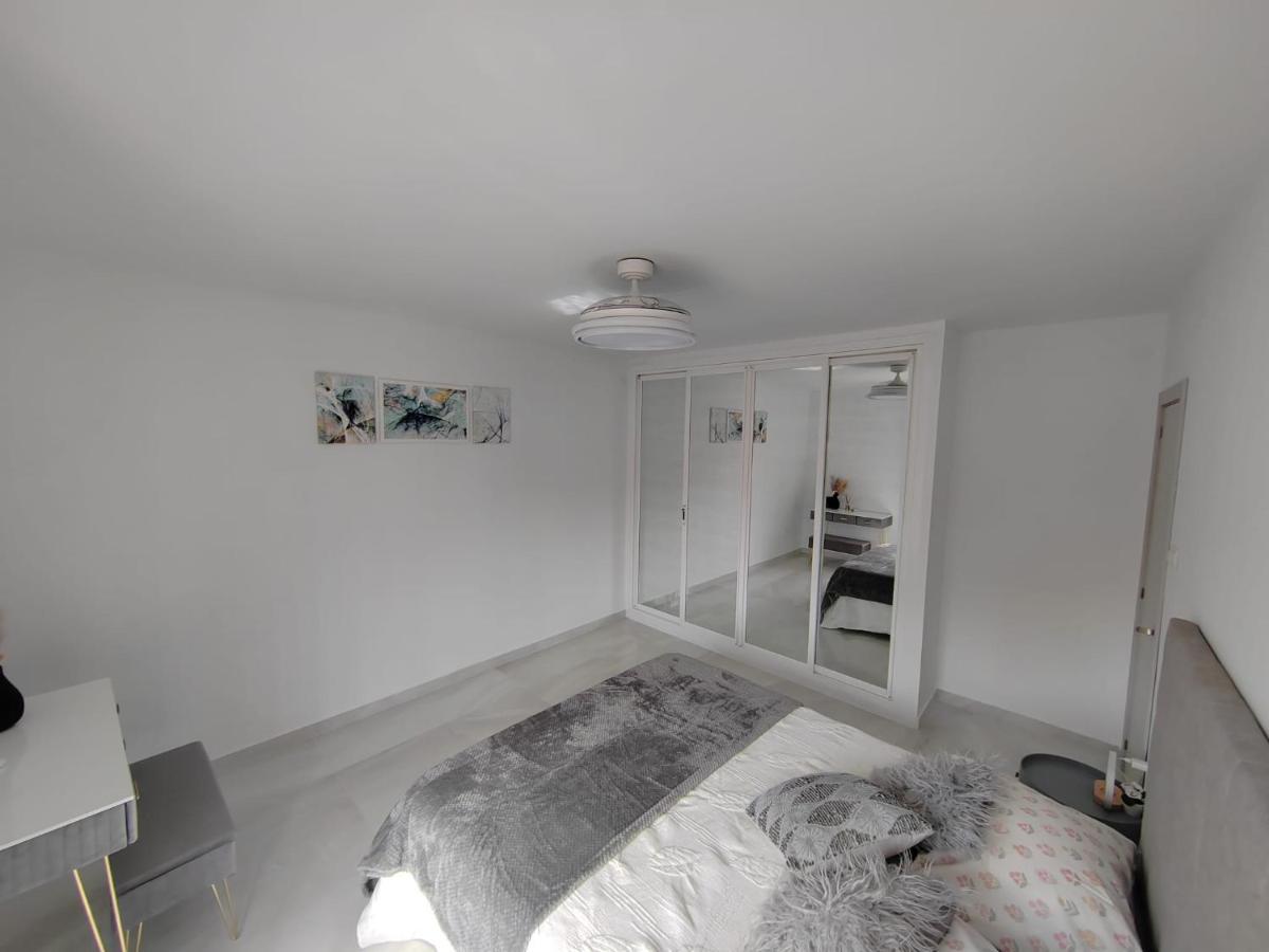 Apartamento La Torre,200M Hasta La Playa Benalmadena Exterior photo